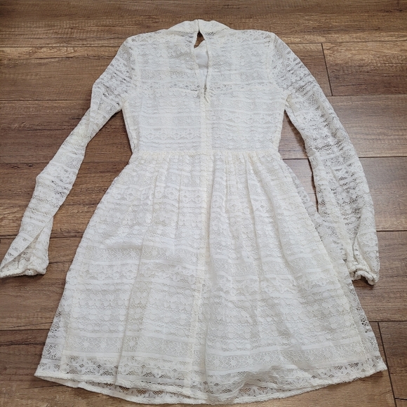 BCBGeneration sheer Lace Long Sleeve cutouts cream mini dress lined flare 0 - Picture 6 of 16